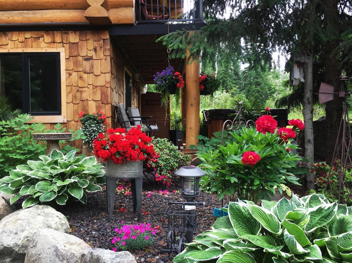 A Suite Retreat - Beyond Bed & Breakfast Sun Peaks Eksteriør bilde