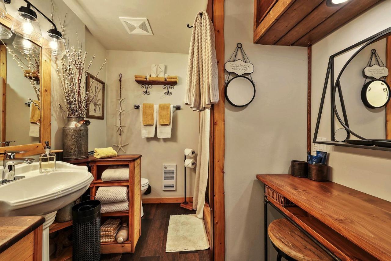 A Suite Retreat - Beyond Bed & Breakfast Sun Peaks Eksteriør bilde
